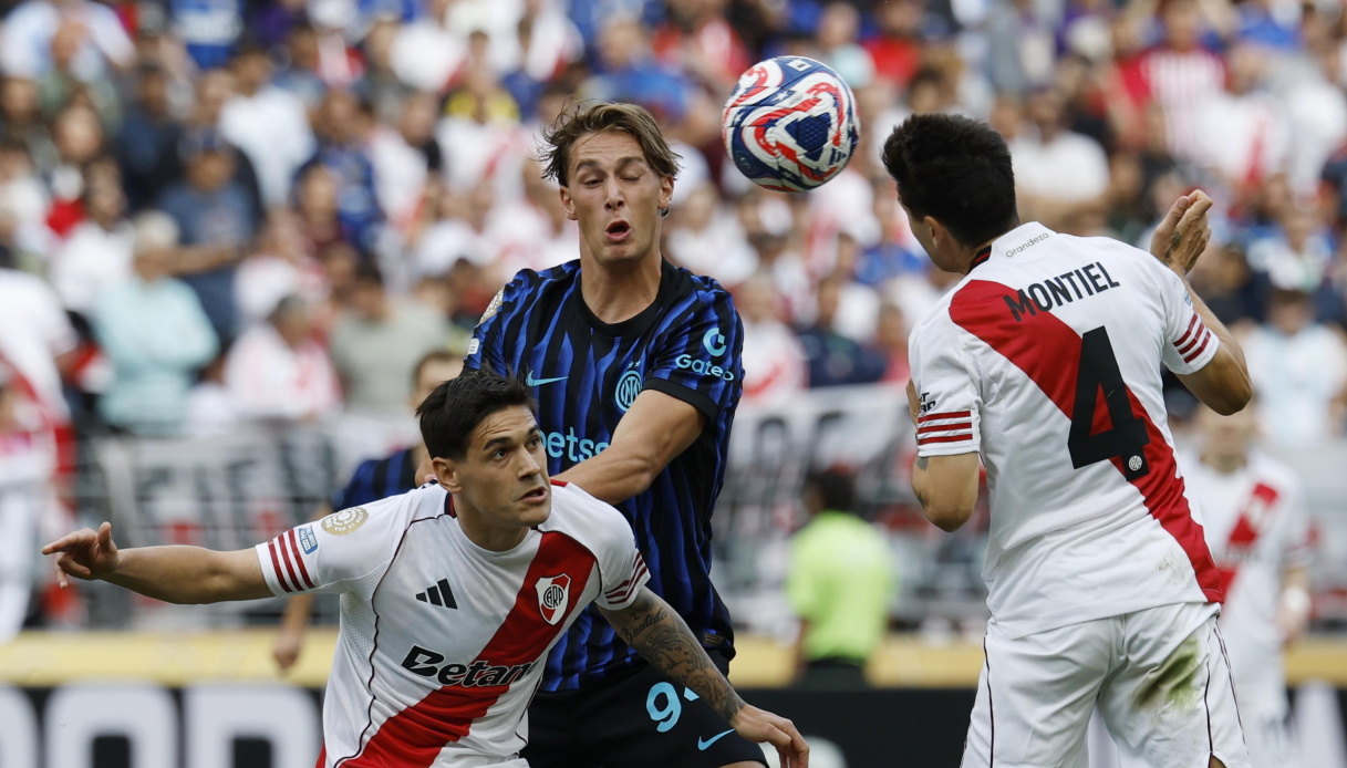 Inter vince 2-1 a Marassi: i nerazzurri in testa alla classifica