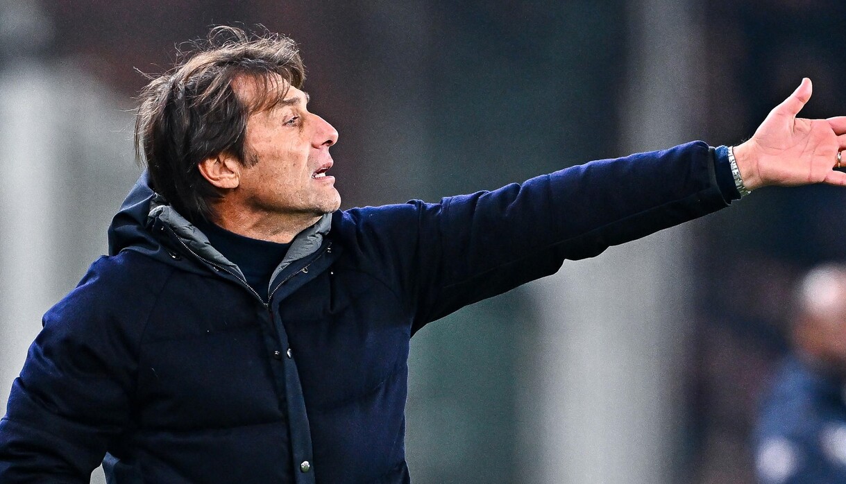 Conte: Contento, la squadra ha risposto alla grande